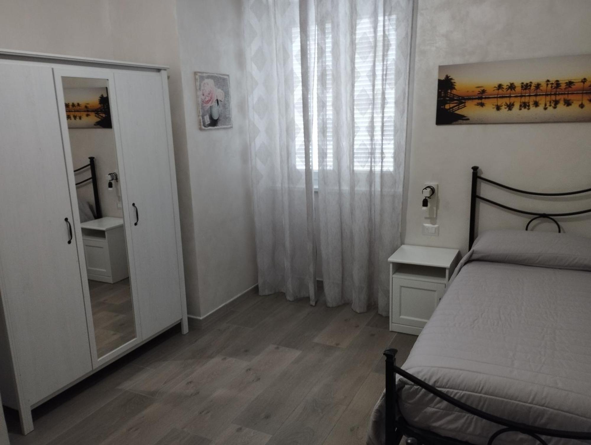 Отель Roma Tourist Lease Ачилия Экстерьер фото