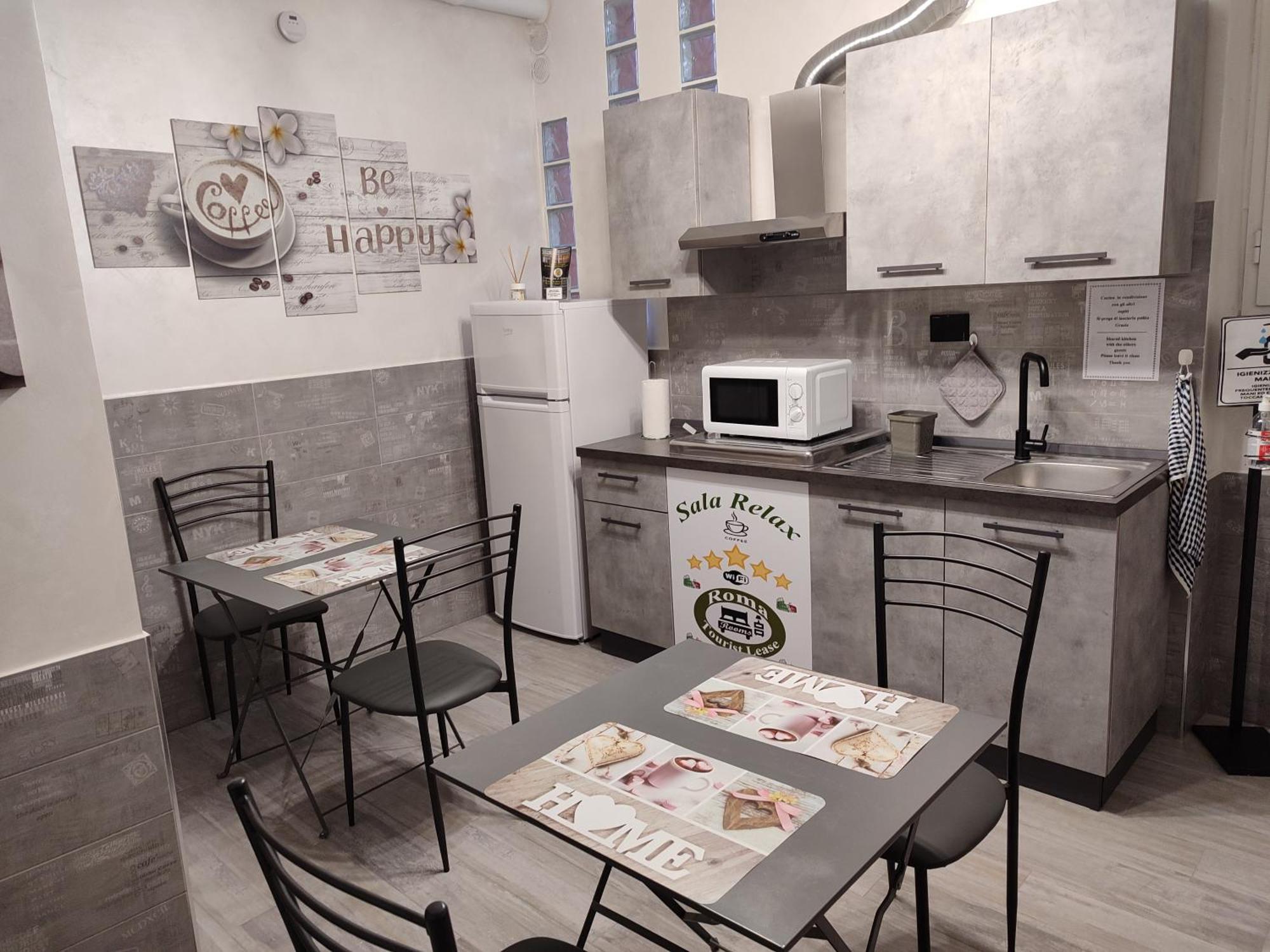 Отель Roma Tourist Lease Ачилия Экстерьер фото
